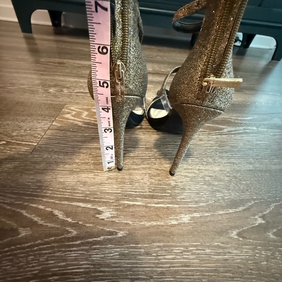 Jessica Simpson Black and Gold Strappy Heels - Picture 5 of 5